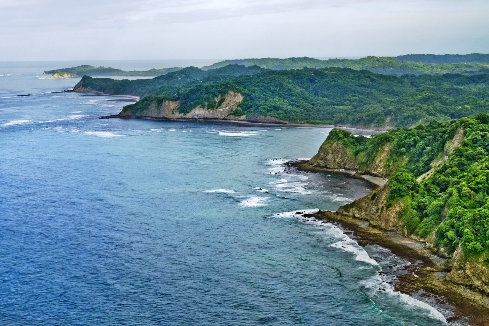 LUXURY VILLAS AND ESTATES FOR SALE ON THE COASTS OF THE PACIFIC OCEAN